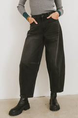 Lex Barrel Jeans In Black - Final Sale