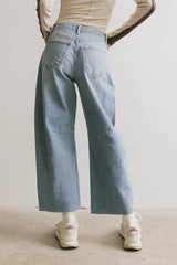 Juliette Barrel Jeans In Light Wash - Final Sale