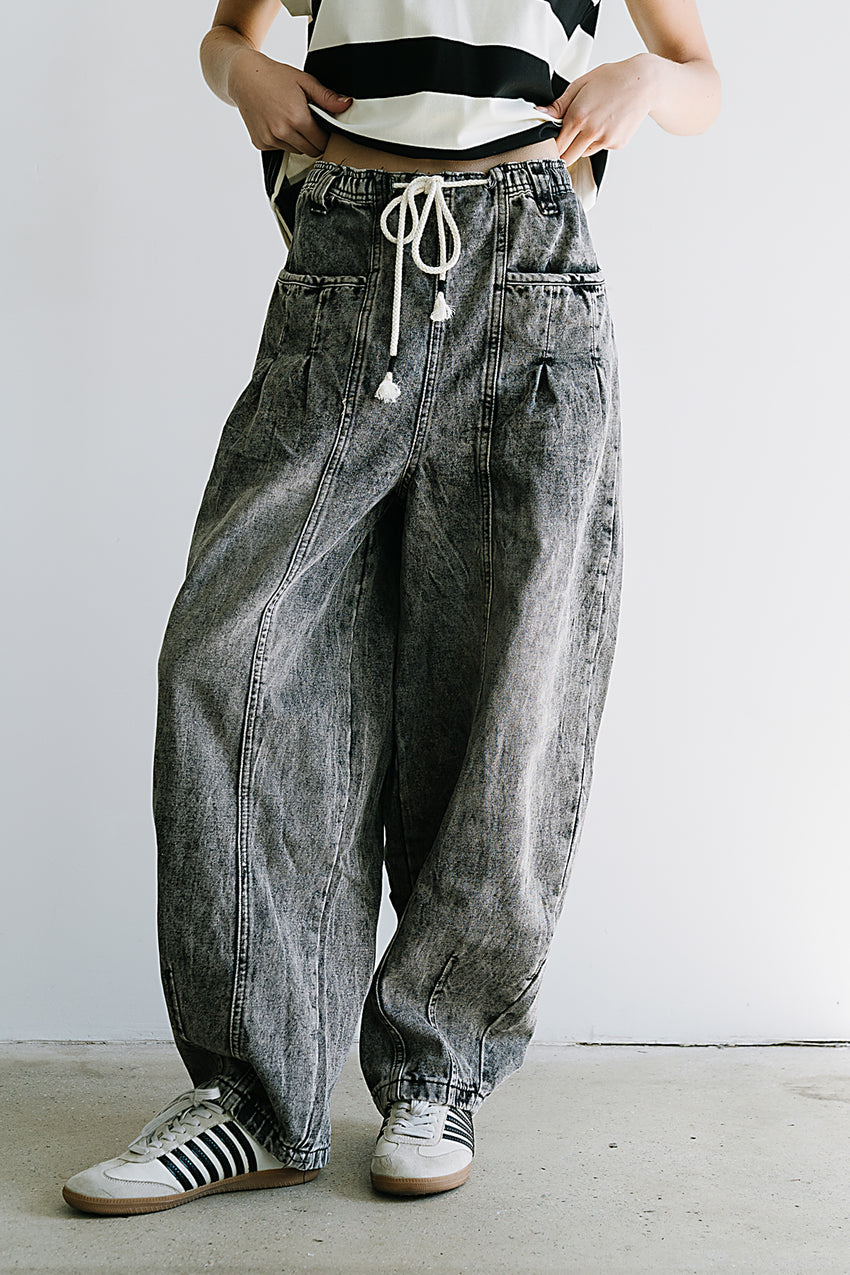 Kamryn Tapered Baggy Jeans in Grey - FINAL SALE
