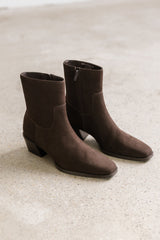 Steve Madden Daney Boots In Brown Suede - Final Sale