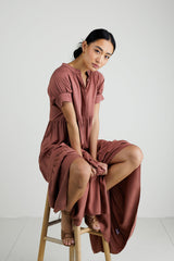 Amanda Tiered Dress In Raisin