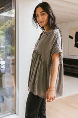 Niki Exposed Seam Top In Sage - Final Sale