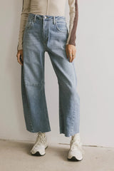 Juliette Barrel Jeans In Light Wash - Final Sale