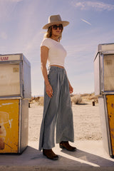 Joey Basic Top In White - Final Sale