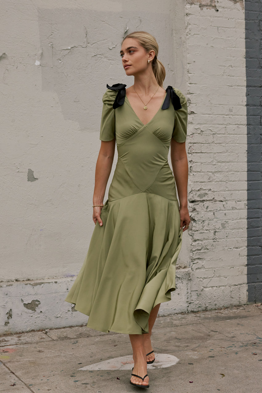 Nellie Drop Waist Maxi Dress In Sage - Final Sale