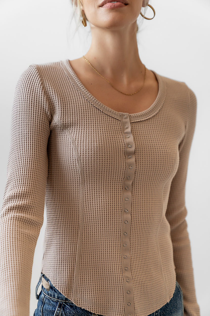Cal Waffle Knit Top In Mocha - Final Sale