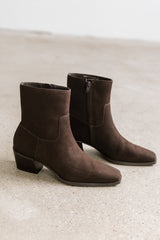 Steve Madden Daney Boots in Brown Suede - FINAL SALE
