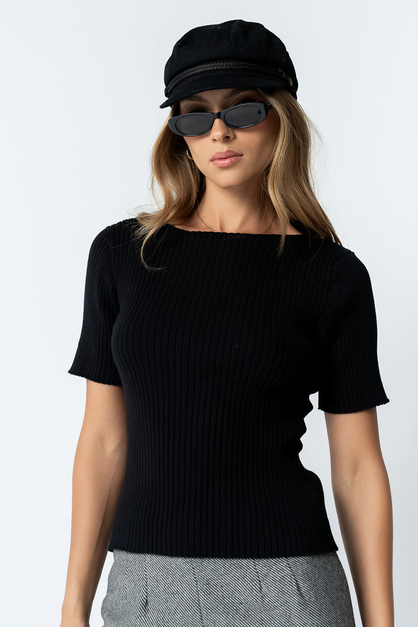 Waylen Ribbed Sweater In Black