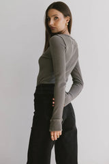 Conrad Fitted Waffle Tee In Olive - Final Sale